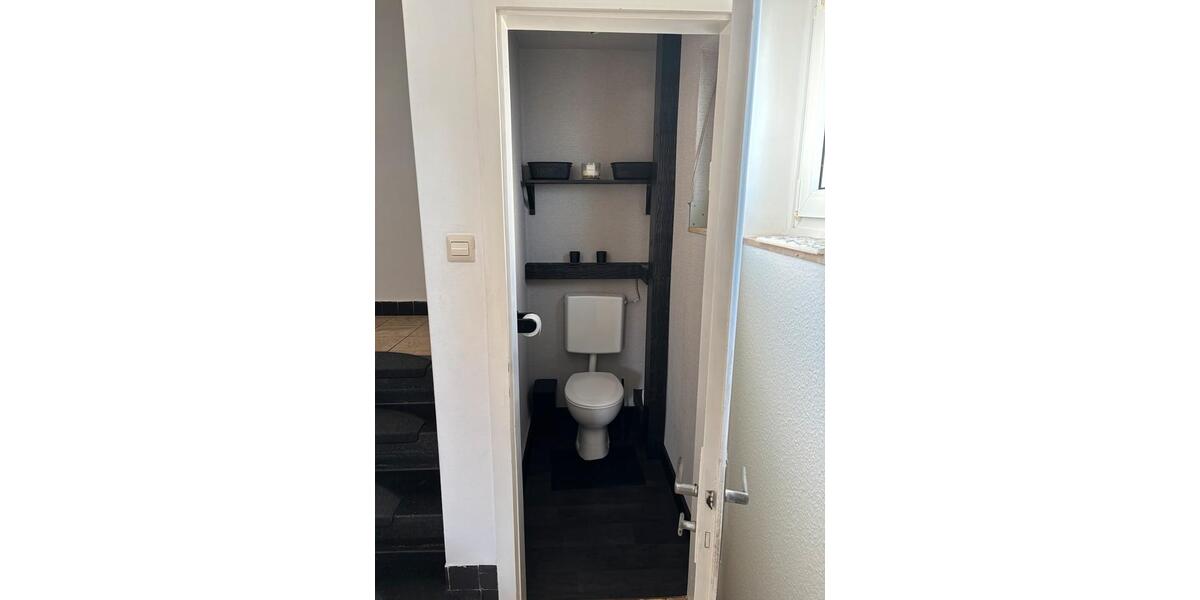 Freistehendes Einfamilienhaus mit großem Garten zur Miete! 7 zimmer