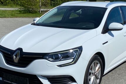 Renault Megane 168.000 km 8.490 &euro; Bilschau 24988