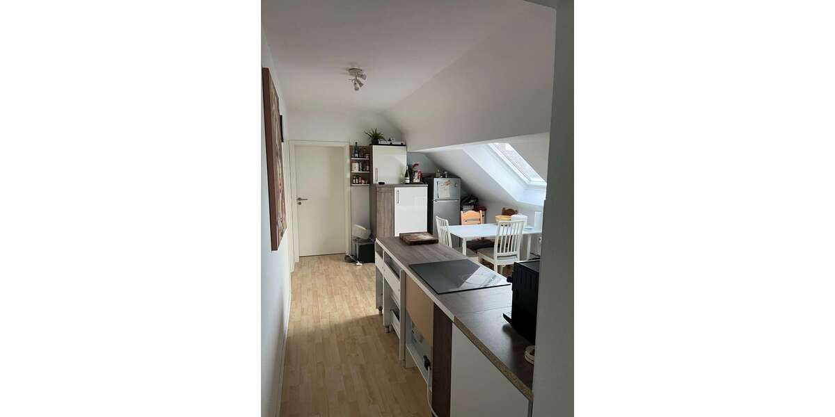 Etagenwohnung Karlsruhe Mühlburg - 4 Zimmer, 100 m&sup2;, 1.300&euro; | Angebot:27310435