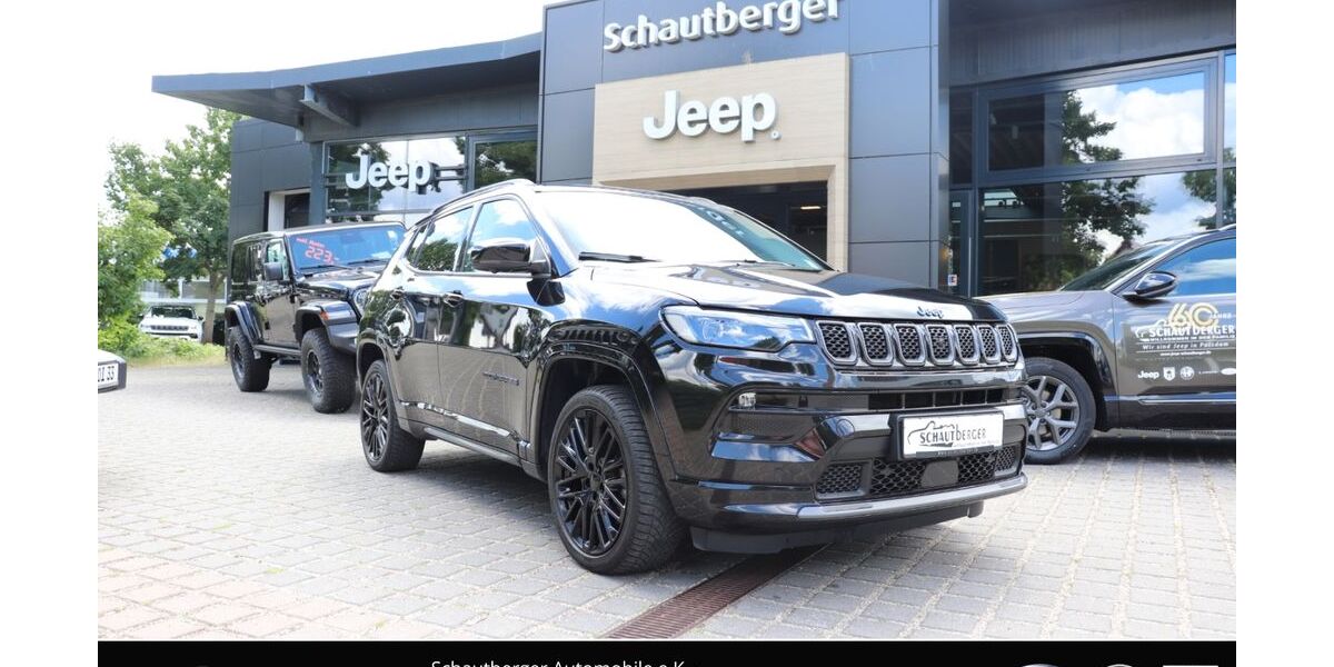 Jeep Compass 72.967 km 34.450 &euro; Potsdam 14482