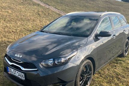 Kia ceed Sportswagon 56.000 km 20.600 &euro; Dresden 01139