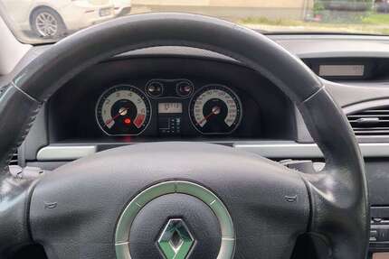 Renault Laguna 97.000 km 3.400 € Burghausen 84489