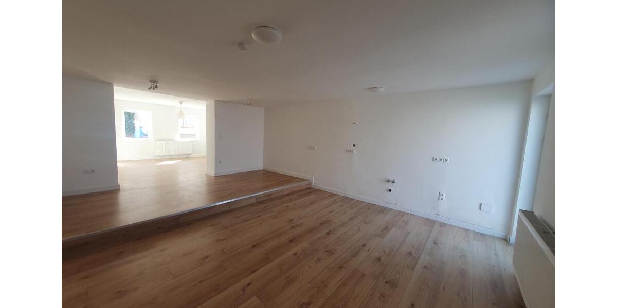 Einfamilienhaus Abenberg - 7 Zimmer, 194 m&sup2;, 325.000&euro; | Angebot:26049161