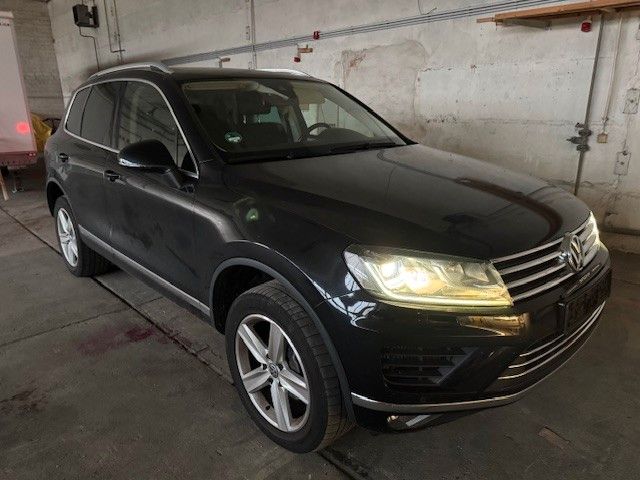 VW Touareg 158.386 km 18.600 &euro; Dresden 01328