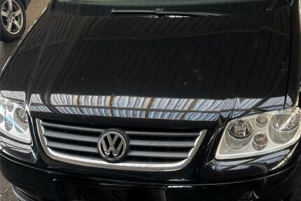 VW Touran 303.123 km 2.150 &euro; Meerbusch 40667