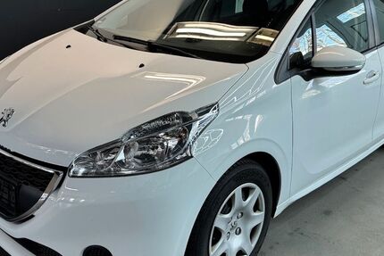 Peugeot 208 116.000 km 5.300 &euro; Möglingen 71696