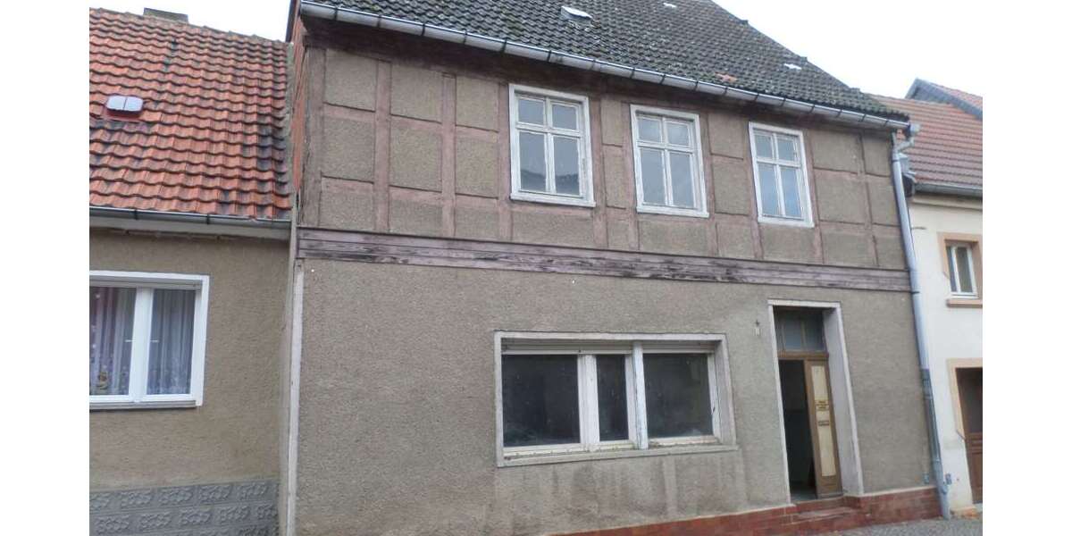 Einfamilienhaus Arneburg - 7 Zimmer, 137 m&sup2;, 20.000&euro; | Angebot:26141025