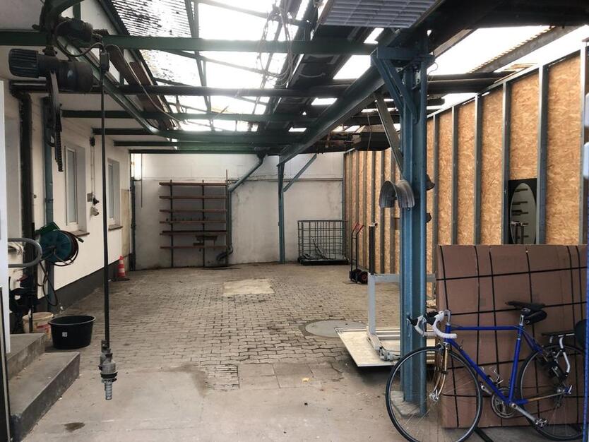 LagerWerkstatt in Gemeinschaftshalle zu vergeben, kein KFZ