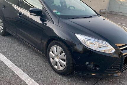 Ford Focus 184.000 km 4.900 &euro; Kiel 24109