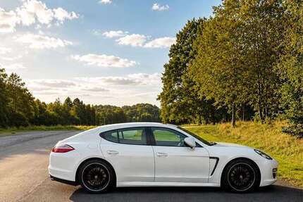 Porsche Panamera 59.500 km 35.000 &euro; Lohfelden 34253