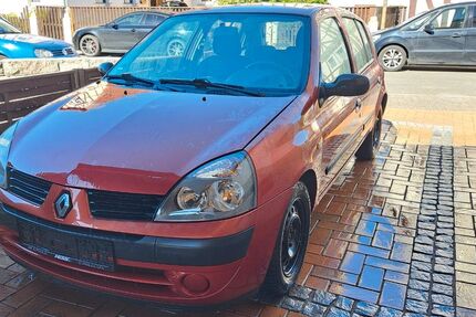 Renault Clio 128.540 km 900 &euro; Wehretal 37287