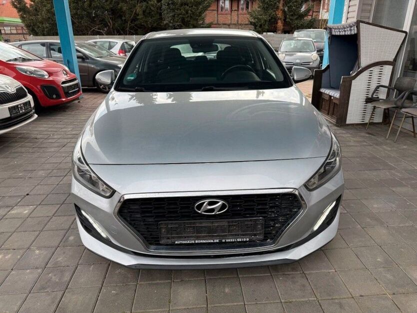 i30