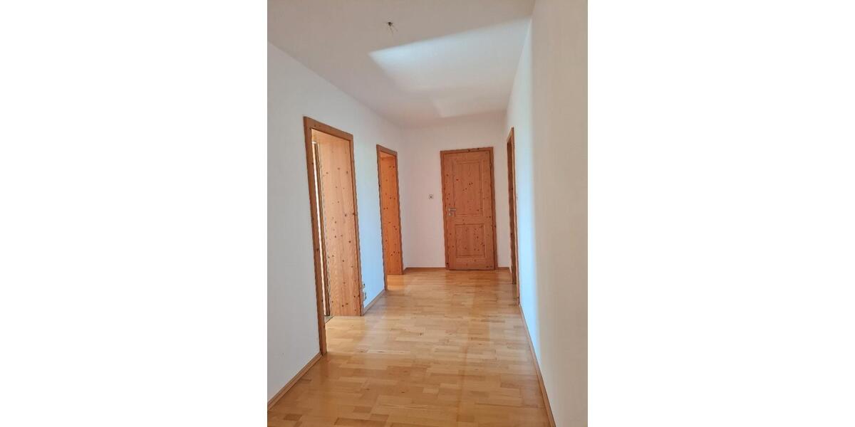 Etagenwohnung Mühldorf am Inn - 3 Zimmer, 83 m&sup2;, 255.000&euro; | Angebot:26845894