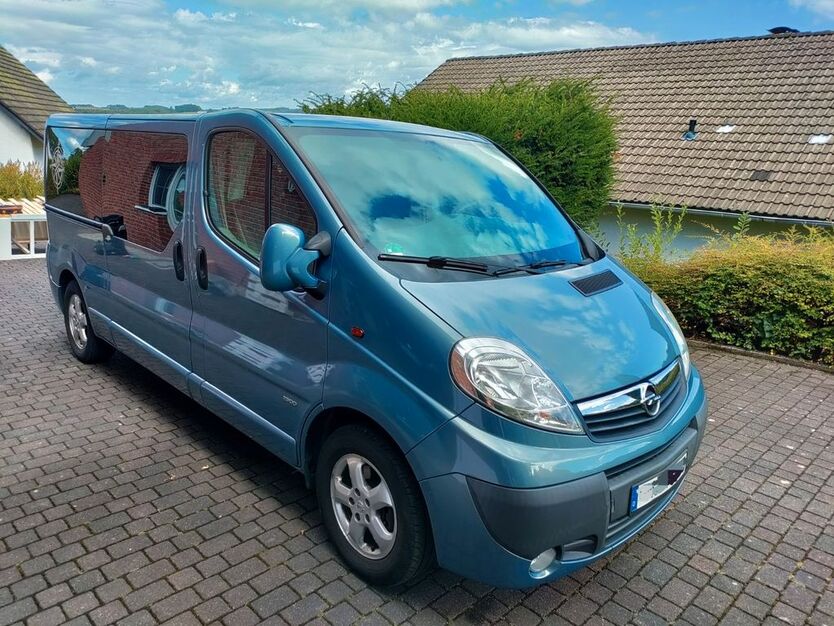 Opel Vivaro 153.000 km 10.000 € Reichshof 51580