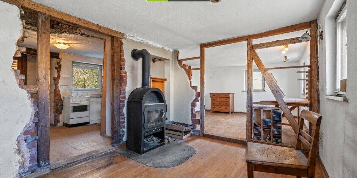 Doppelhaushälfte Gomadingen - 6 Zimmer, 127 m&sup2;, 80.000&euro; | Angebot:25693511