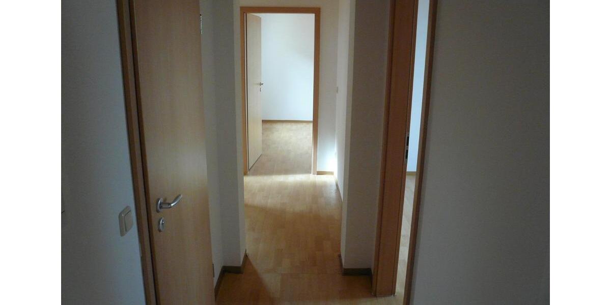 Etagenwohnung Poppenricht - 4 Zimmer, 102 m&sup2;, 600&euro; | Angebot:26413793