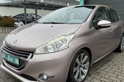 Peugeot 208 112.000 km 6.490 &euro; Niederzier 52382