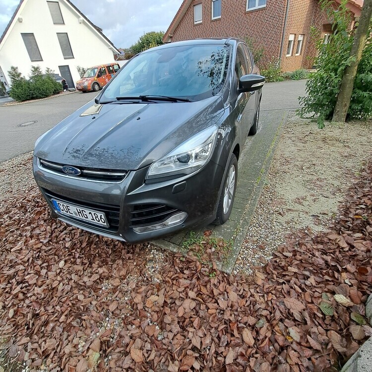 Ford Kuga 90.000 km 11.900 € Dülmen 48249