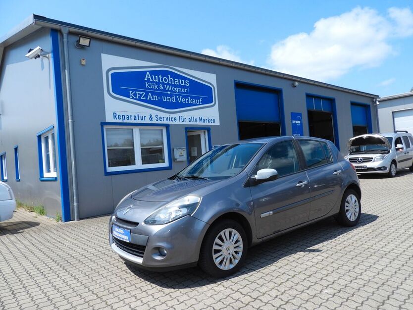 Renault Clio 149.000 km 3.300 € Boostedt 24598