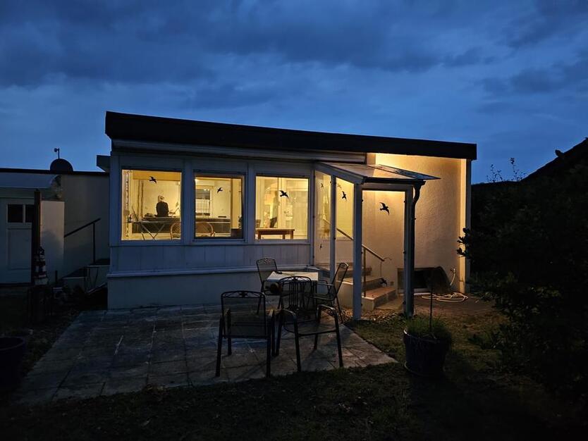 Gemütliches Haus mit Garten, Garage & Wintergarten zimmer