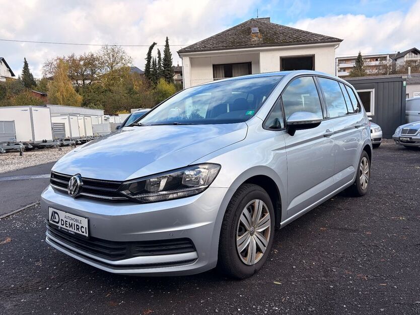 VW Touran 208.000 km 10.299 € Montabaur 56410