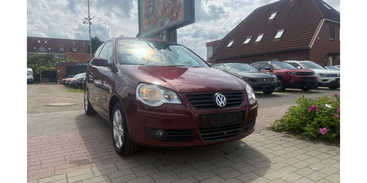 VW Polo 102.083 km 4.990 &euro; Stade 21680