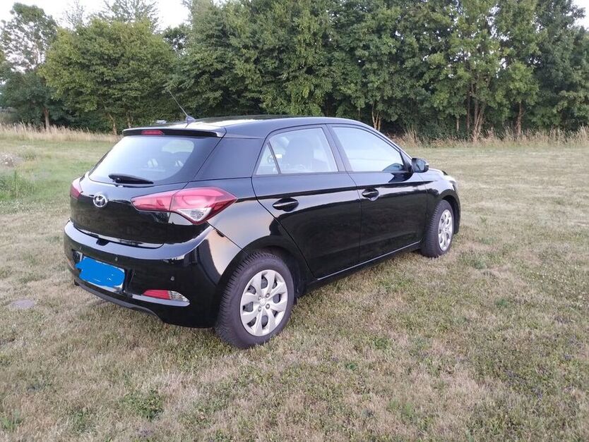 i20