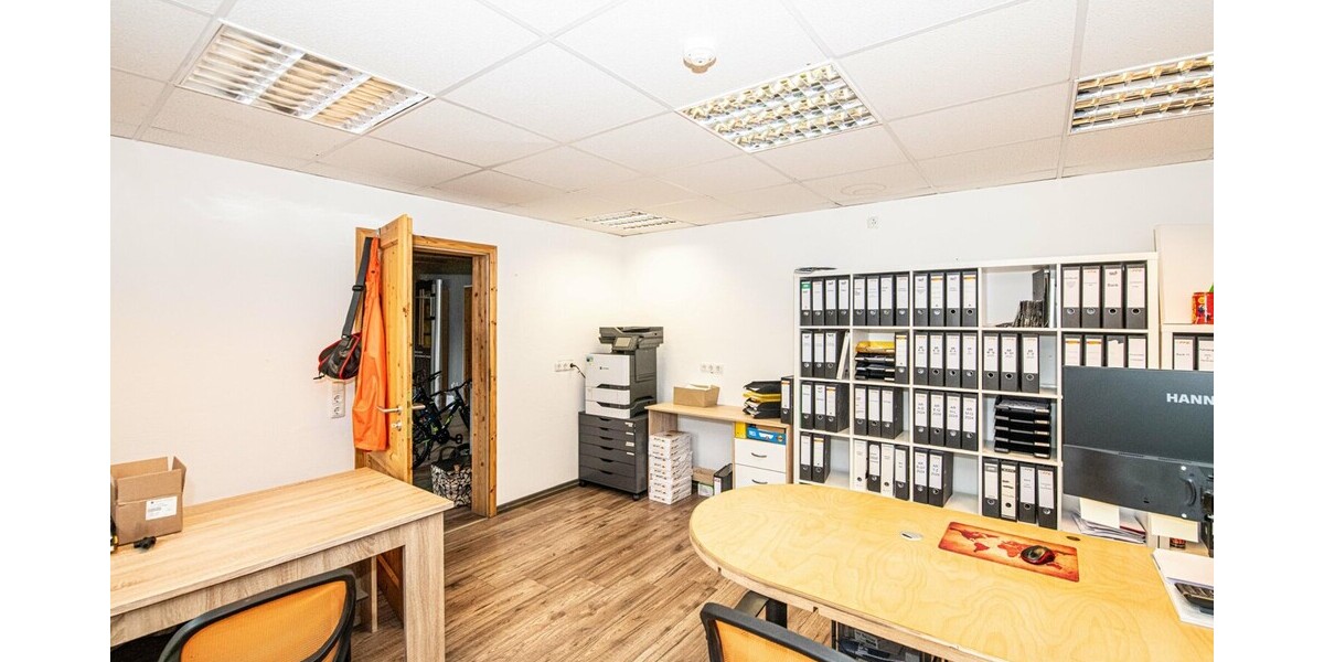 Vielseitige Werkstatt mit großzügiger Freifläche und Raum für Ideen - Gewerbeobjekt Eschlkam | Angebot:24787949