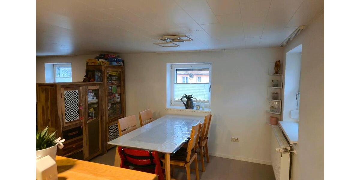 Einfamilienhaus Stadtlauringen - 5 Zimmer, 116 m&sup2;, 165.000&euro; | Angebot:26421538