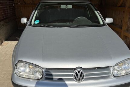 VW Golf 184.000 km 850 &euro; Ahrensbök 23623