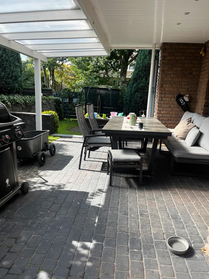 Charmante Eigentumswohnung mit Terrasse und Garten
