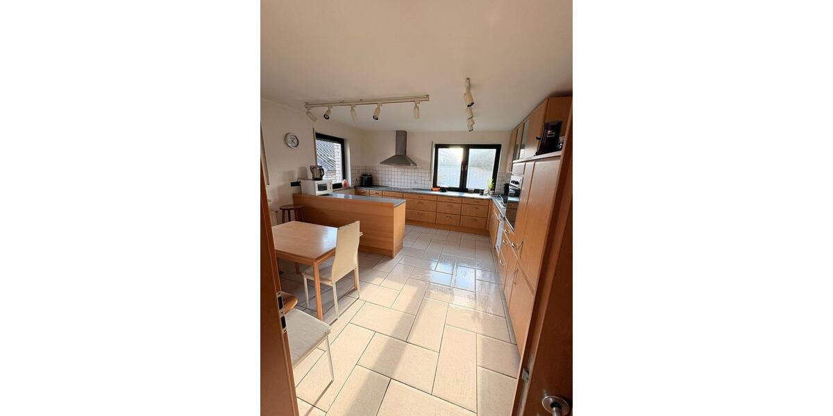 Einfamilienhaus Troisdorf Altenrath - 7 Zimmer, 203 m&sup2;, 7.500&euro; | Angebot:25811174