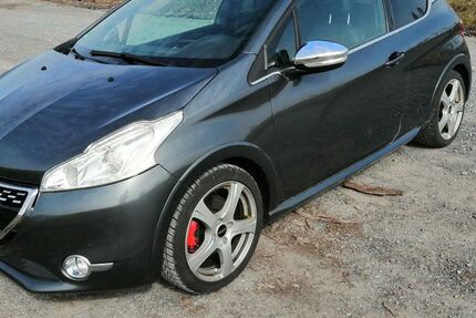 Peugeot 208 37.000 km 13.200 &euro; Frankenberg 35066