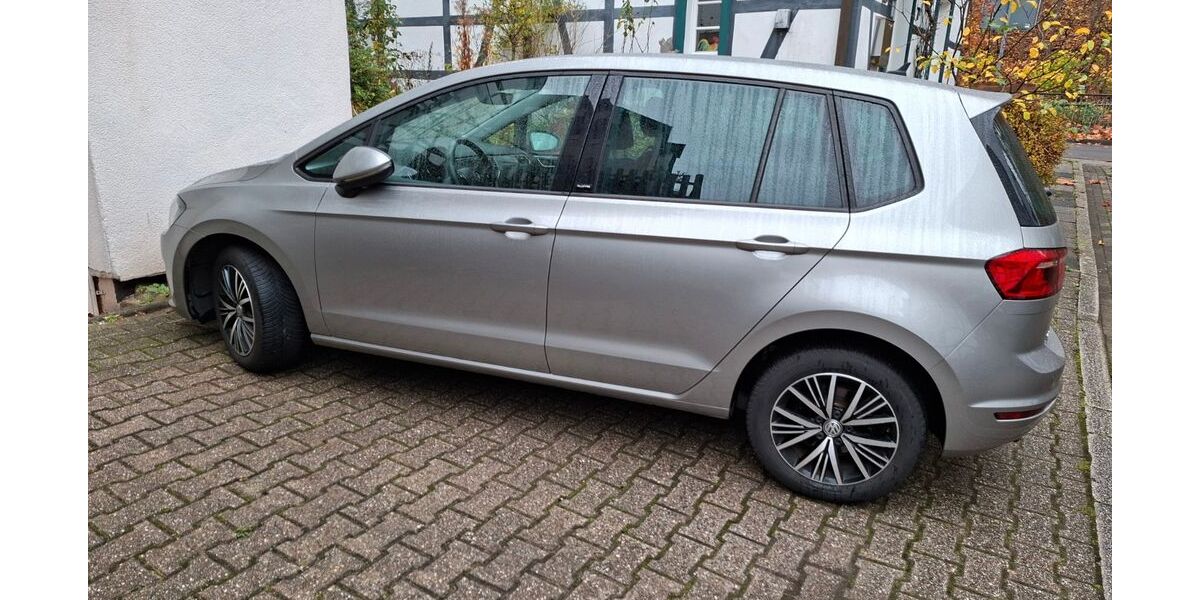 VW Golf Sportsvan 127.000 km 9.500 &euro; Herdecke 58313
