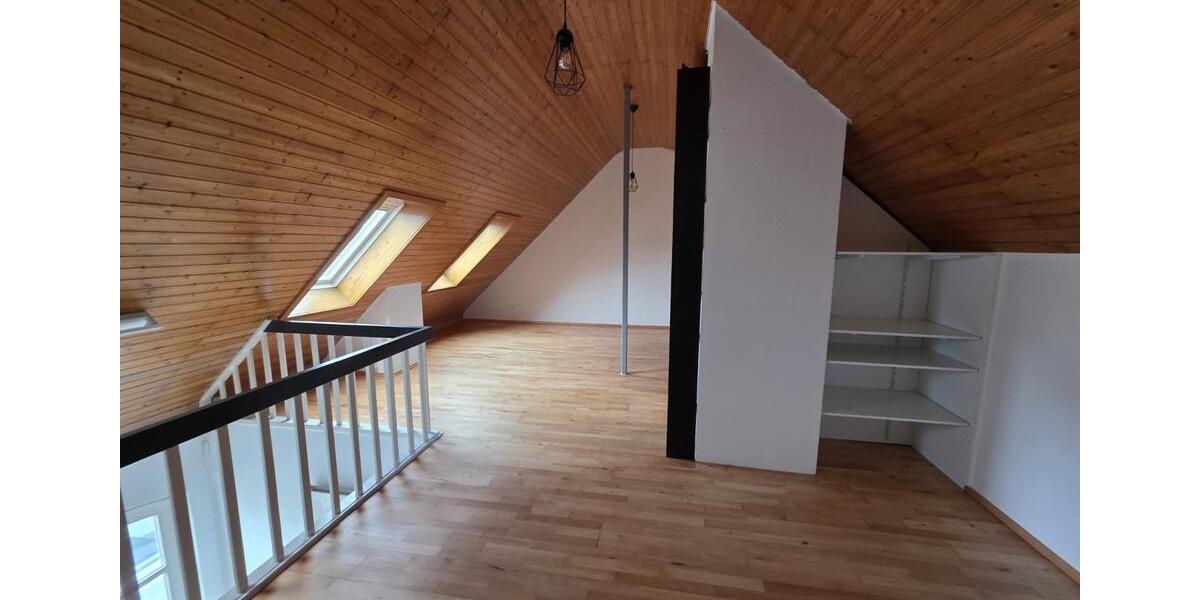 Zentrale Lage: Mini-Loft 58qm auf 2 Ebenen inkl. Stellplatz 2 zimmer