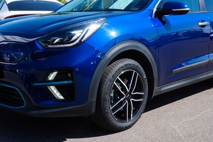 Kia Niro 32.900 km 24.450 € Waldshut-Tiengen 79761