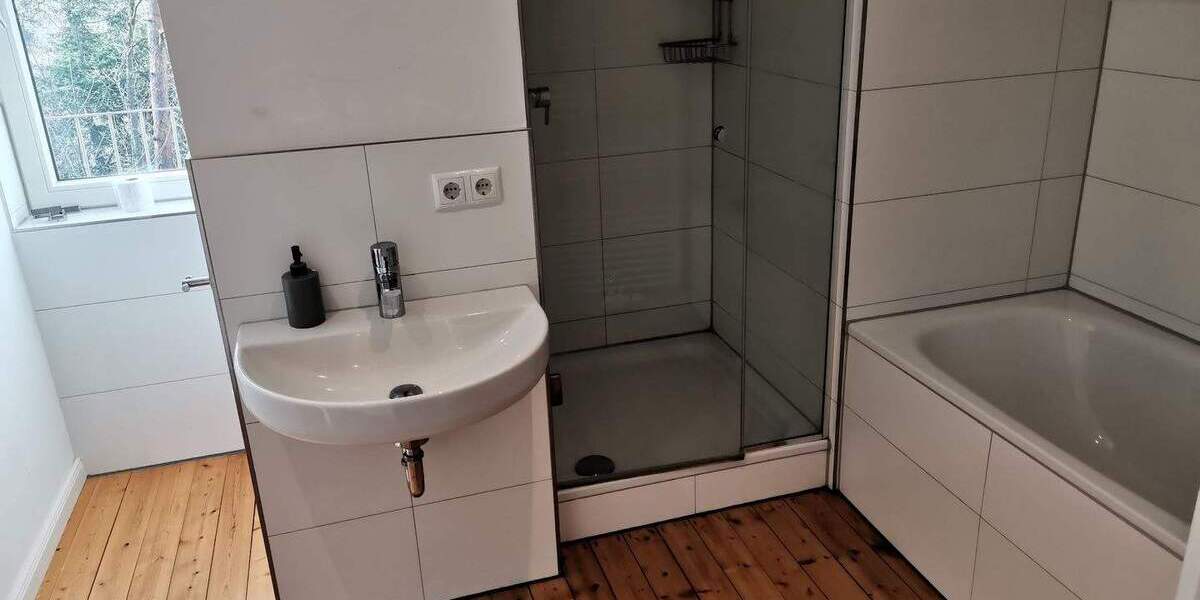 Einfamilienhaus Buxtehude - 5 Zimmer, 180 m&sup2;, 2.200&euro; | Angebot:25800824