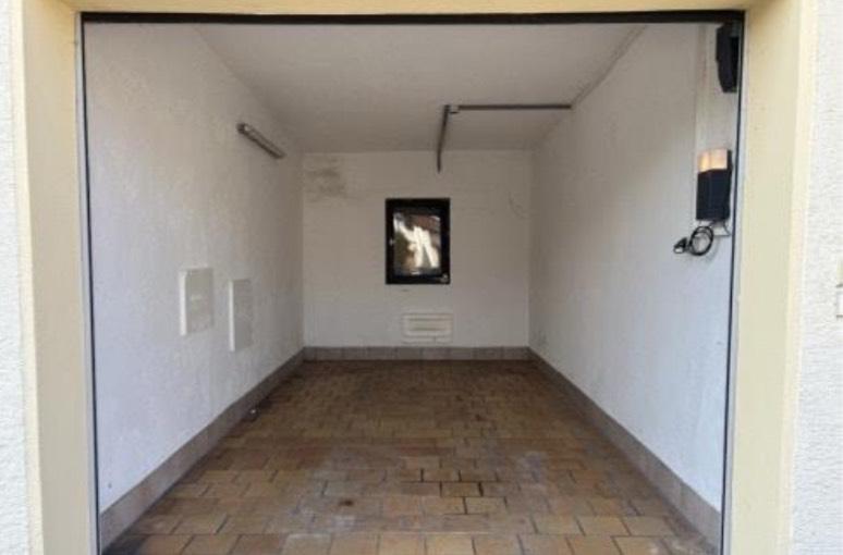 Erdgeschoßwohnung Dingolfing - 4.5 Zimmer, 125 m&sup2;, 1.250&euro; | Angebot:24852108