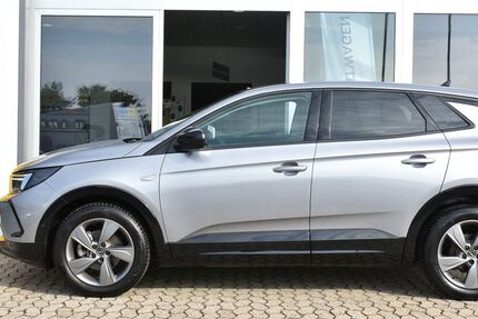 Opel Grandland (X) 14.700 km 19.950 &euro; Grafschaft 53501