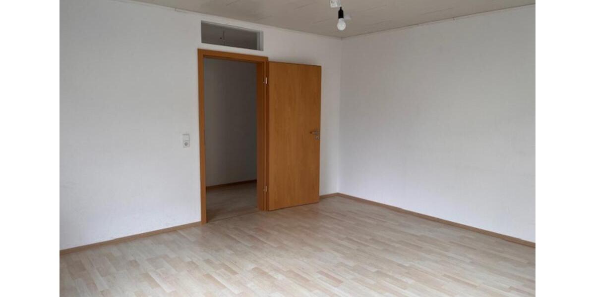 Erdgeschoßwohnung Metzingen - 4 Zimmer, 92 m&sup2;, 1.105&euro; | Angebot:25157268