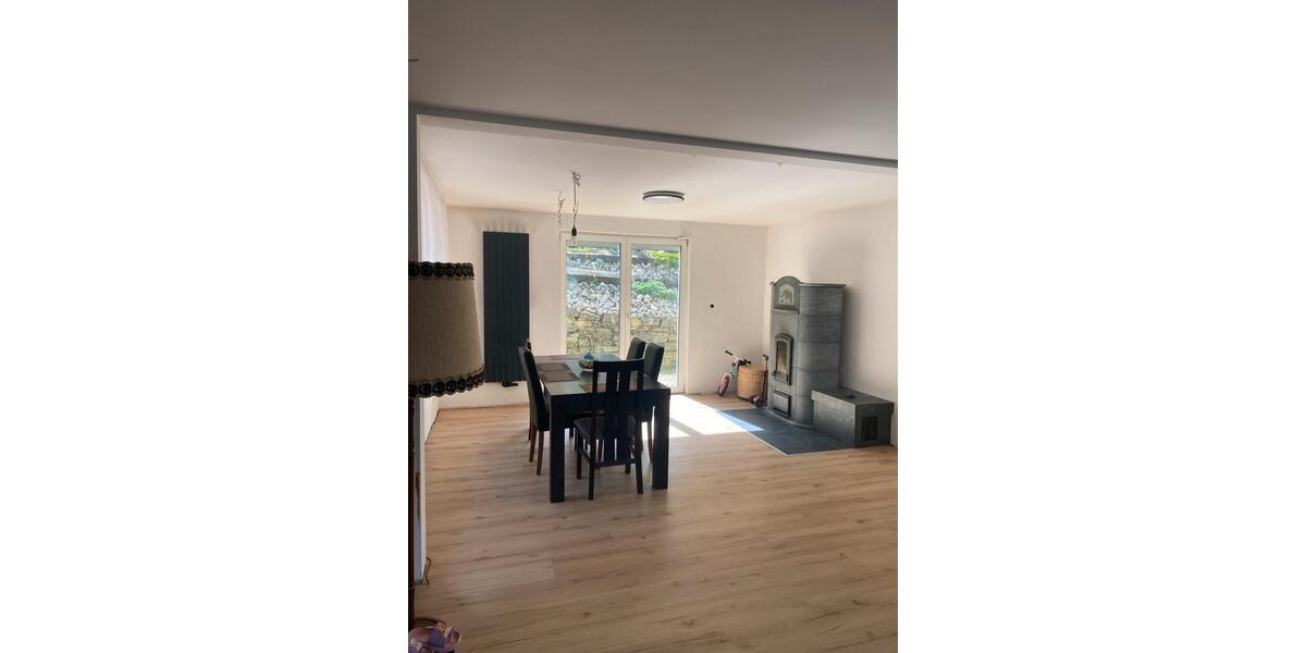 Einfamilienhaus Beverungen - 4 Zimmer, 139 m&sup2;, 215.000&euro; | Angebot:26778732