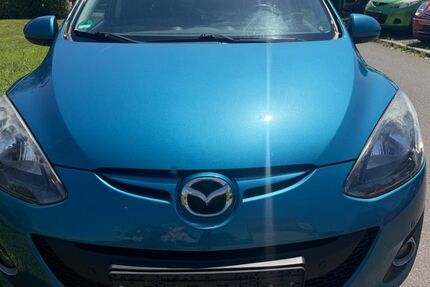 Mazda 2 141.000 km 3.990 &euro; Meckenbeuren 88074