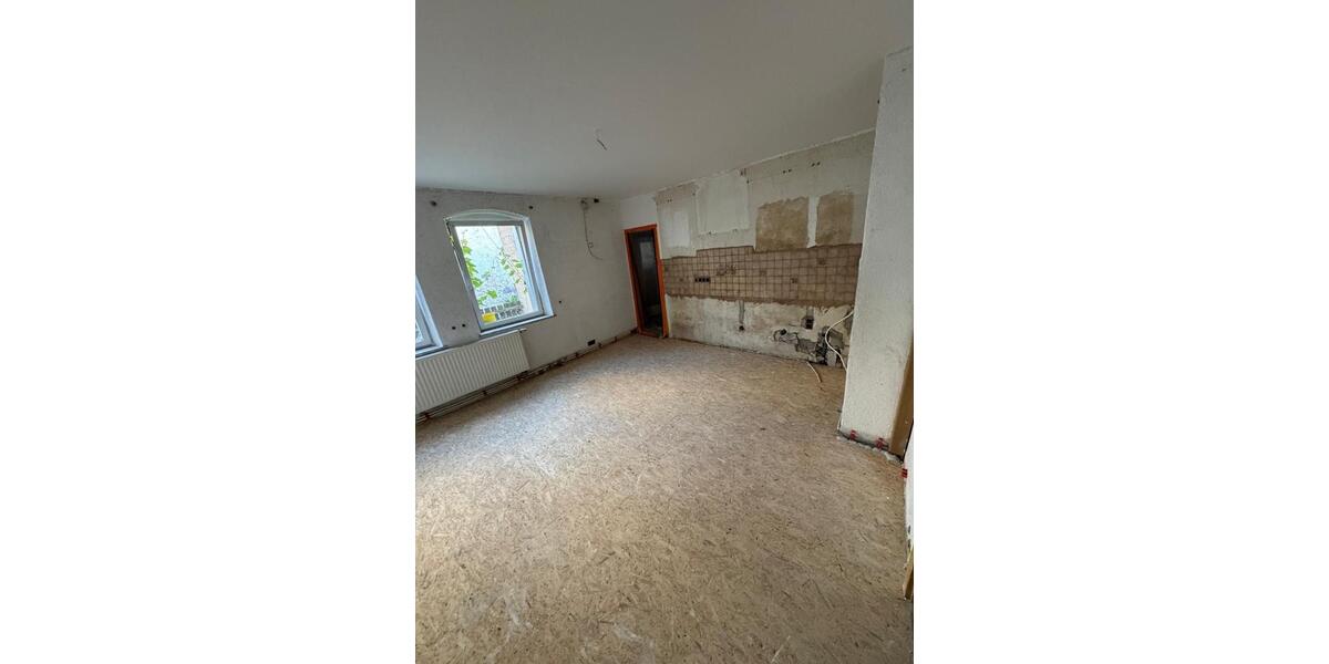 Reihenhaus Selb - 7 Zimmer, 120 m&sup2;, 85.000&euro; | Angebot:27239372