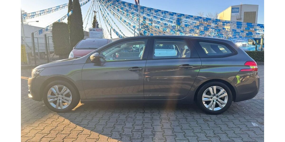 Peugeot 308 133.940 km 9.450 € Königs Wusterhausen - OT Niederlehme 15713