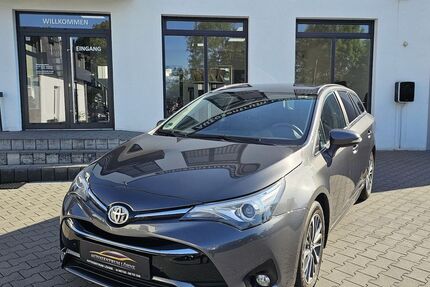 Toyota Avensis 56.350 km 19.490 &euro; Löhne 32584