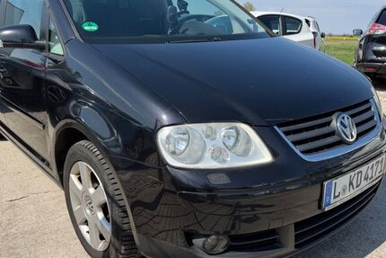 VW Touran 231.000 km 2.799 &euro; Krostitz 04509