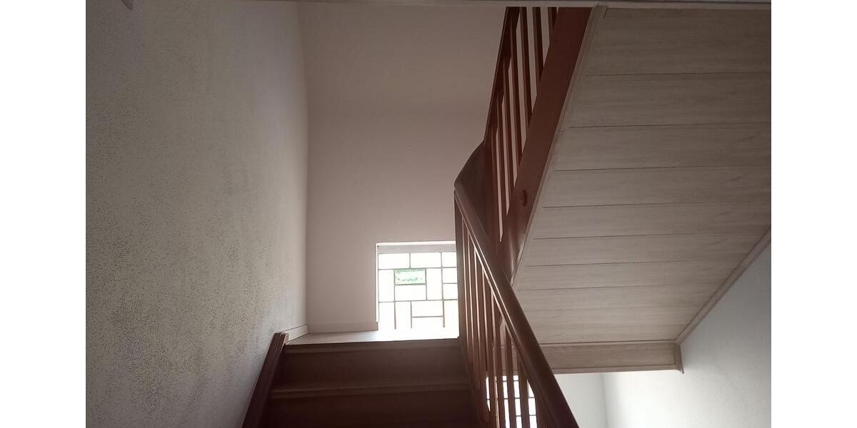 Einfamilienhaus Dellfeld - 6 Zimmer, 130 m&sup2;, 1.200&euro; | Angebot:26568338