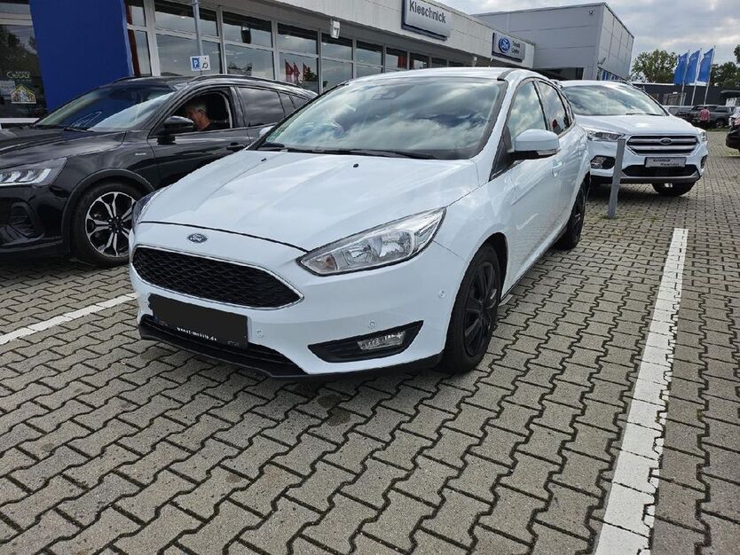 Ford Focus 88.500 km 10.490 € Hoyerswerda 02977