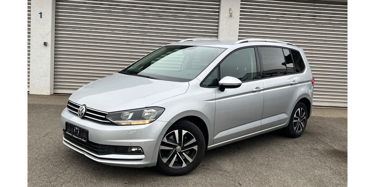 VW Touran 218.122 km 15.950 &euro; Hildrizhausen /Stuttgart 71157