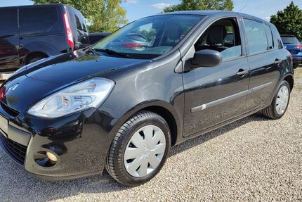 Renault Clio 148.000 km 3.800 € Amberg 92224